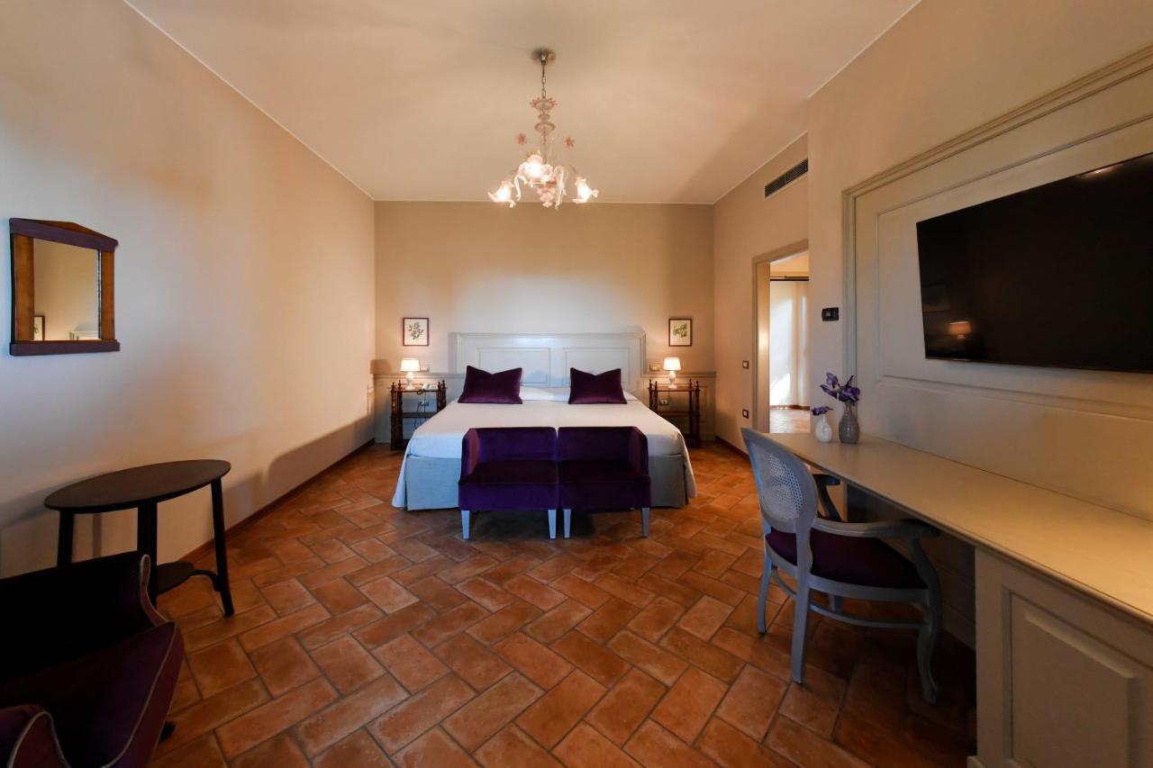 Santa Barbara Hotel