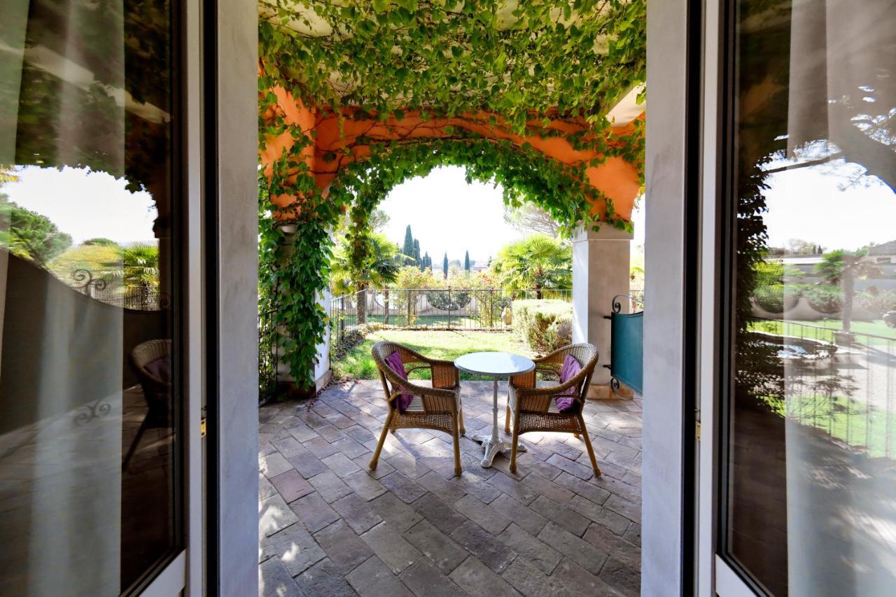 Santa Barbara 4*