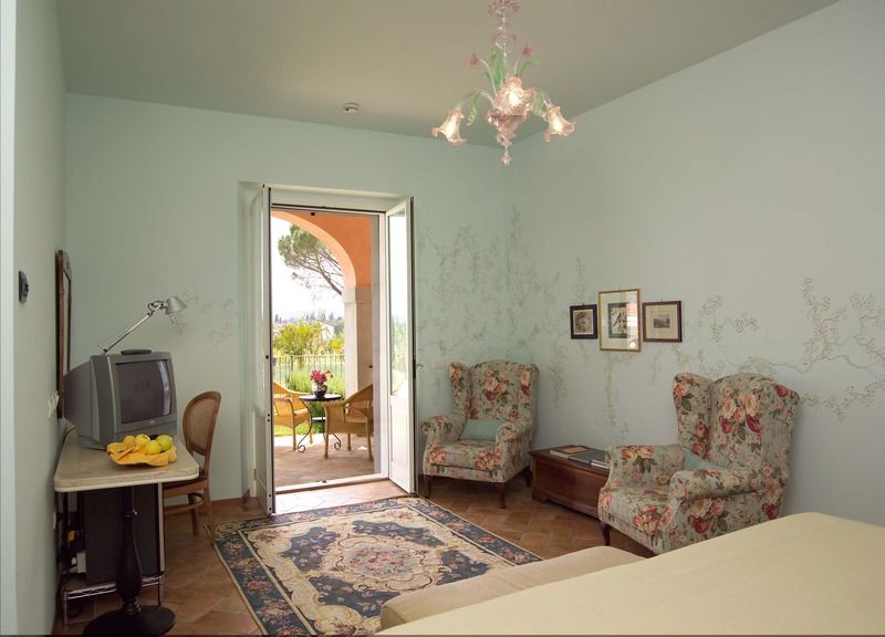 Santa Barbara 4*