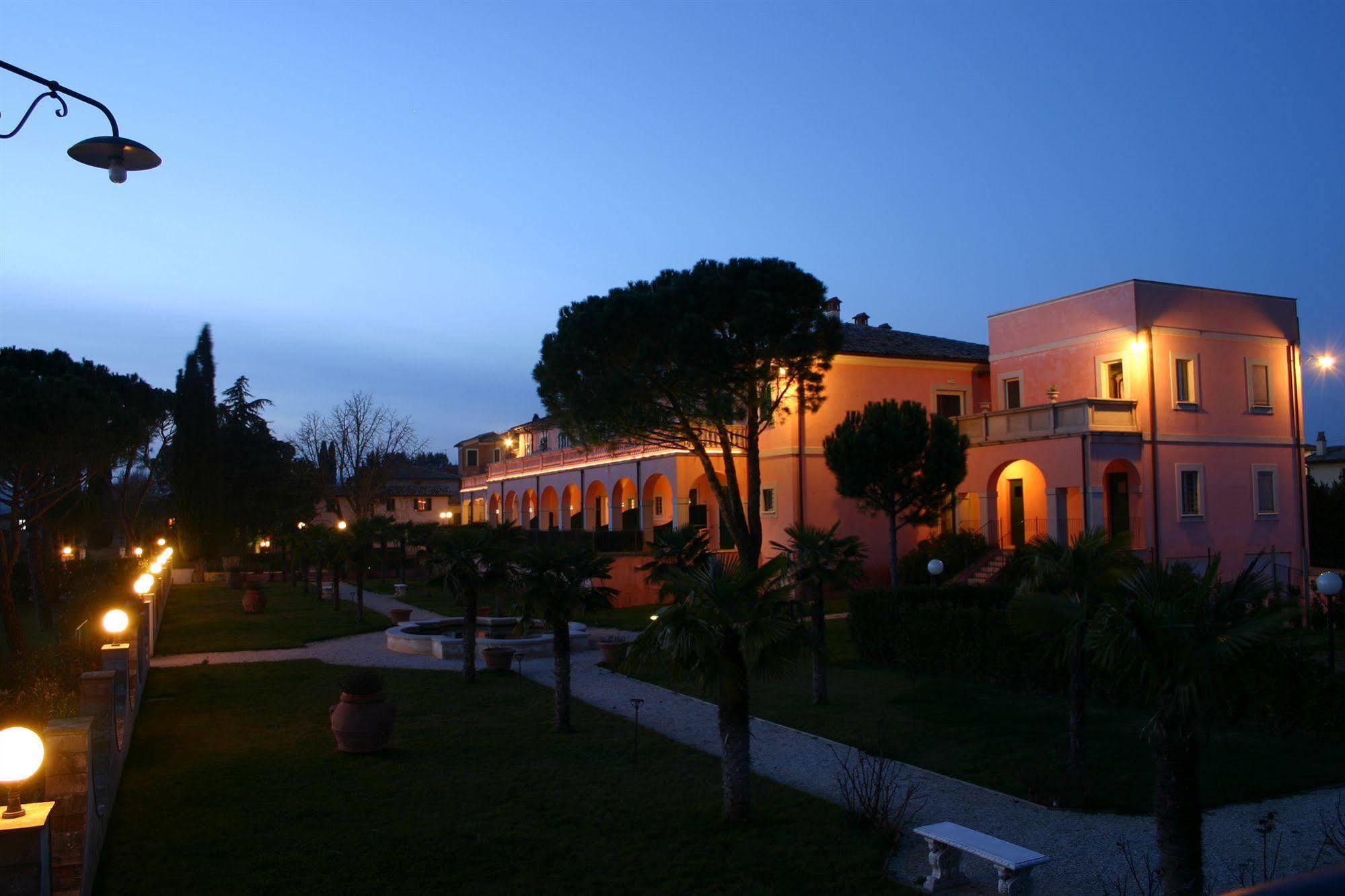 Santa Barbara Hotel